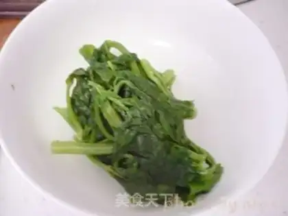 Make Garlic celery leaves step 2