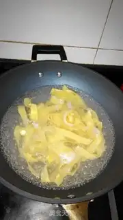 Make Mixed cheese and pasta step 0