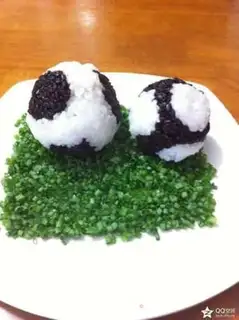 Make Football rice step 3