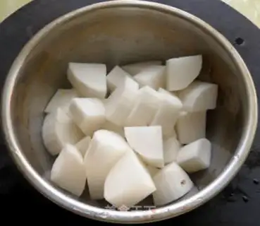 Make Pyramids burn carrots step 1