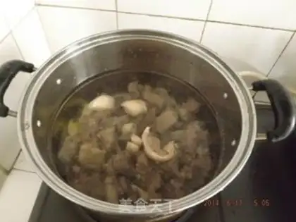 Make The radish with the old duck soup step 4