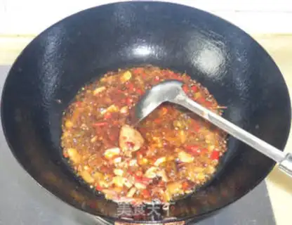 Make Spicy egg buns step 1