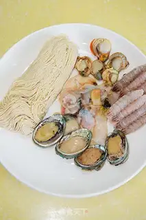 Make Big bowl of seafood step 0