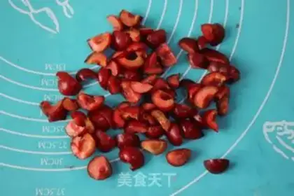 Make Cherry cake step 3