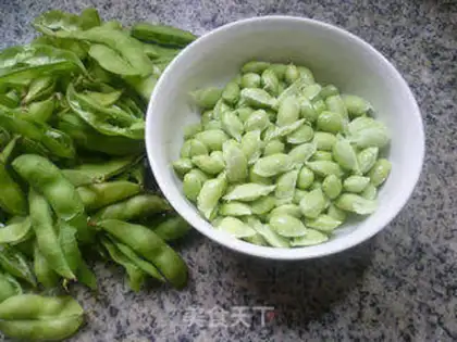 Make Cream peppers, fried beans step 1