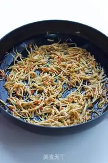 Make Spicy chicken noodle step 6