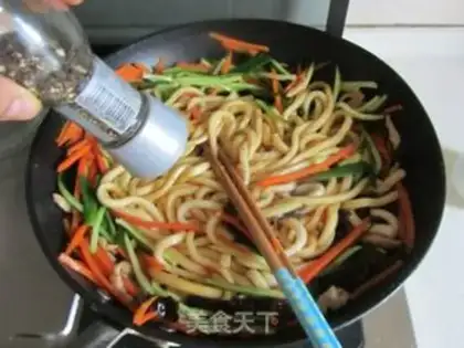 Make Black pepper sauce and potatoes step 9