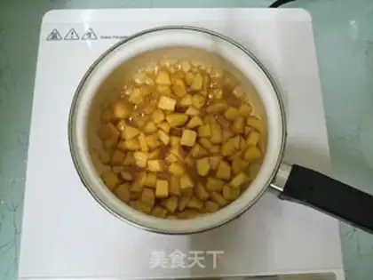Make Apple pineapple pie step 1