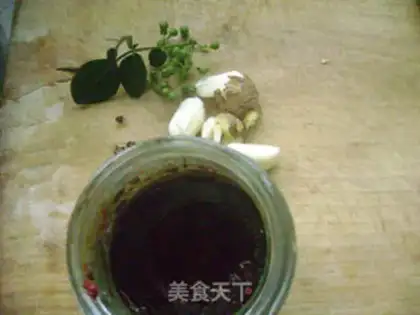Make Dry pan pig hoof step 1