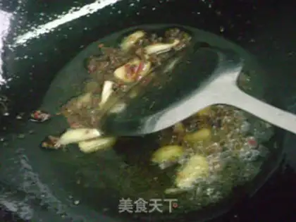 Make Dry pan pig hoof step 2