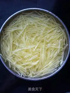 Make Garlic potatoes step 1