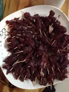 Make Toothpick beef step 0