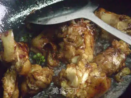 Make Dry pan pig hoof step 3