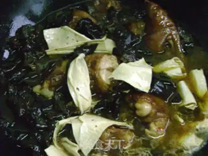 Make Dry pan pig hoof step 4