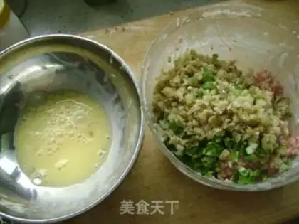 Make Squeeze the food step 1