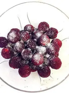 Make Ice-cinnamon and plum juice step 2