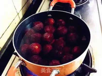 Make Ice-cinnamon and plum juice step 3