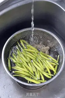 Make Golden needles and pig hoofs step 10