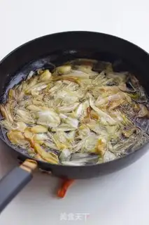 Make Onion gravy step 1