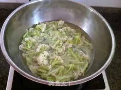 Make The omelet step 0