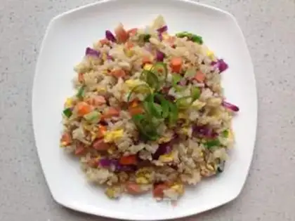 Make Vegetable egg fried rice step 4