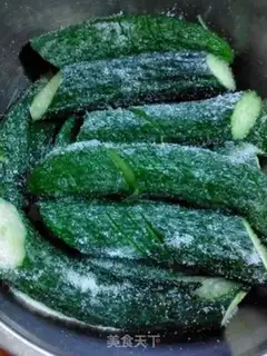 Make Sugar and vinegar cucumber step 2