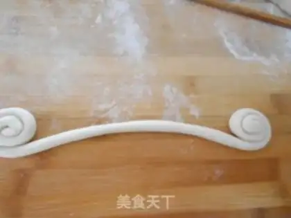 Make Butterfly roll step 1
