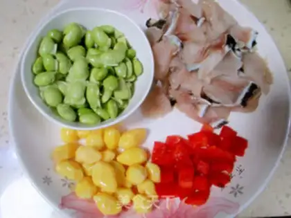 Make Three colored fish step 0