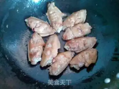 Make Garlic chicken on the wing step 1