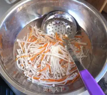 Make Frozen needle mushrooms step 3