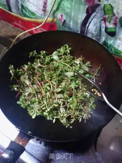 Make Garlic toothpaste step 3