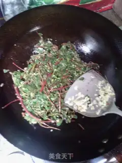 Make Garlic toothpaste step 6