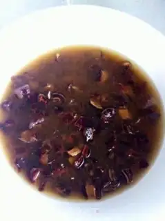 Make Red-tree cake taffy sauce step 0
