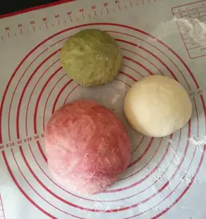 Make Watermelon bread step 3