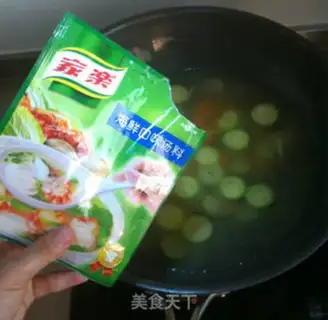 Make Smelt eggnut soup step 4