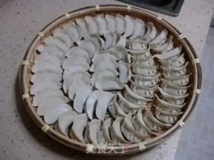 Make Four seasons of bean dumplings step 3