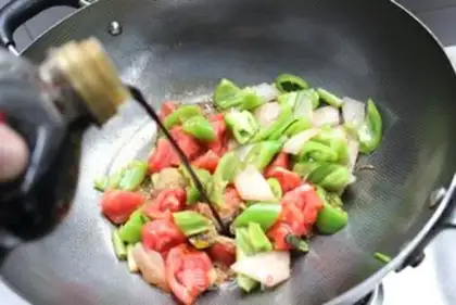 Make Pepper fried tomatoes step 6