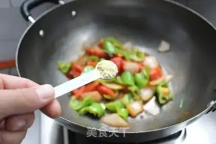 Make Pepper fried tomatoes step 7