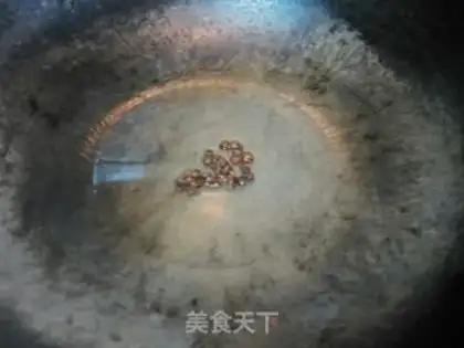 Make Dry tomato egg noodles step 6