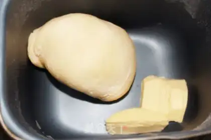 Make Flower bread step 2