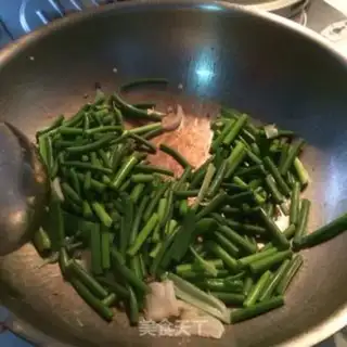 Make Garlic beans step 4
