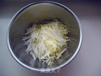 Make Scrambled cabbage step 1