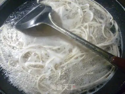 Make Egg and green noodles step 5