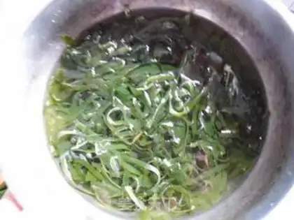 Make The onion laces the sea step 0