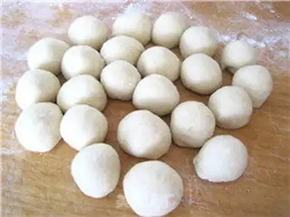 Make Bean-bread little balls step 6
