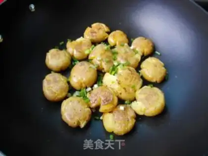Make Hot black peppers, little potatoes step 7