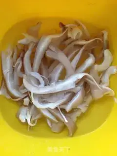 Make Blow up fresh mushrooms step 1