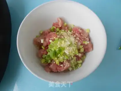 Make Boiled chrysanthemum step 1