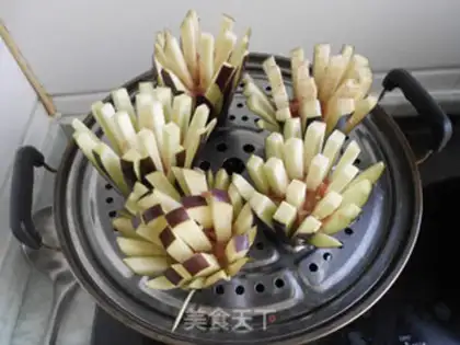 Make Boiled chrysanthemum step 6