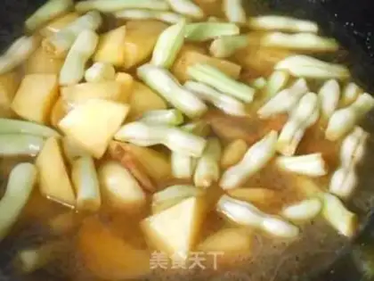 Make Potato stew with beans and pork step 4